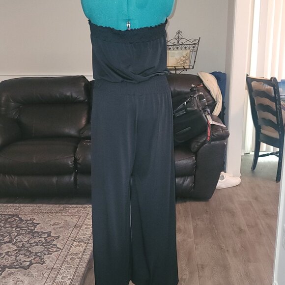 Large all black Jumpsuit - Picture 2 of 2
